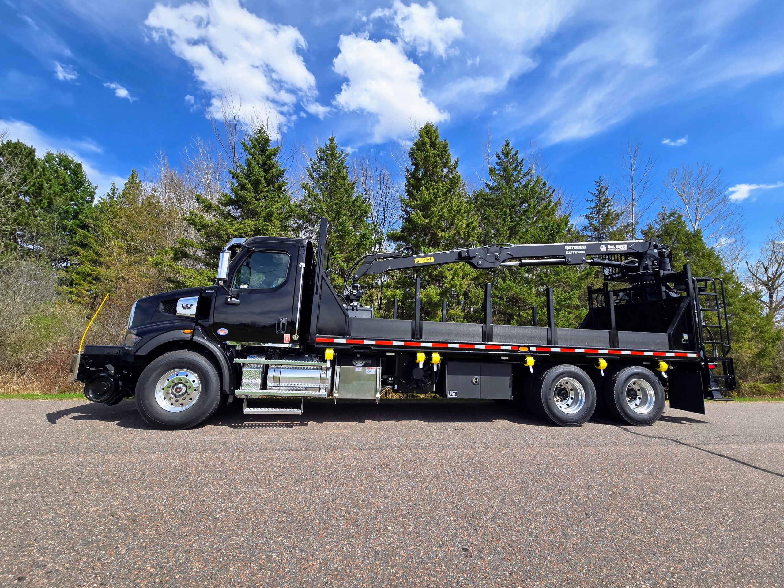 Rail Driven Specialties Grapple Truck